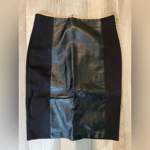 Laundry by Shelli Segal Black Pencil Skirt with Faux Leather Panel